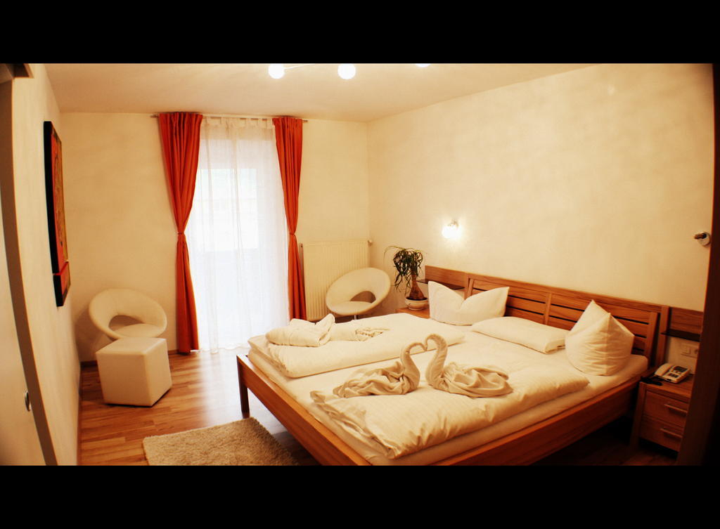 Hotel Etschquelle Reschen Rum bild