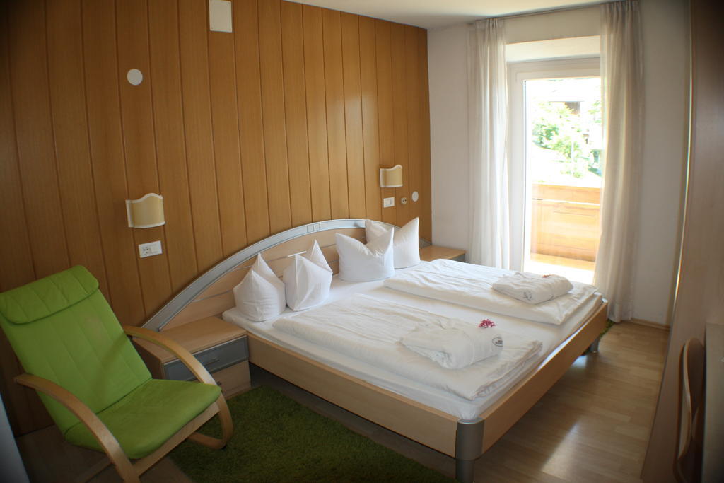 Hotel Etschquelle Reschen Rum bild