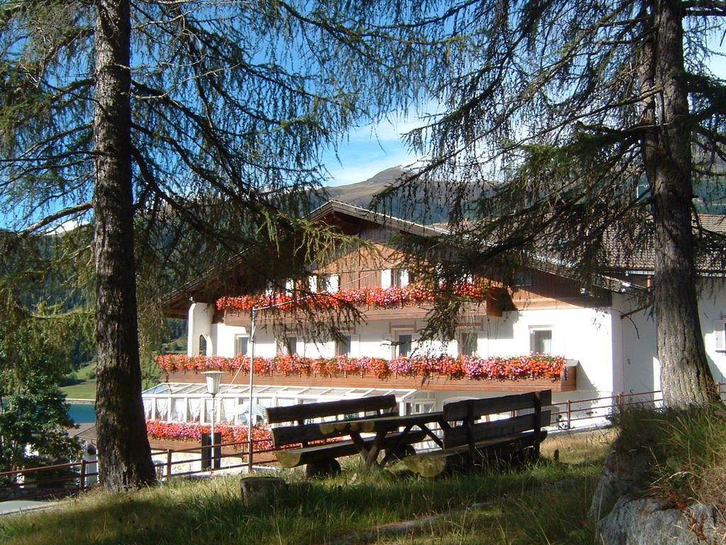 Hotel Etschquelle Reschen Exteriör bild