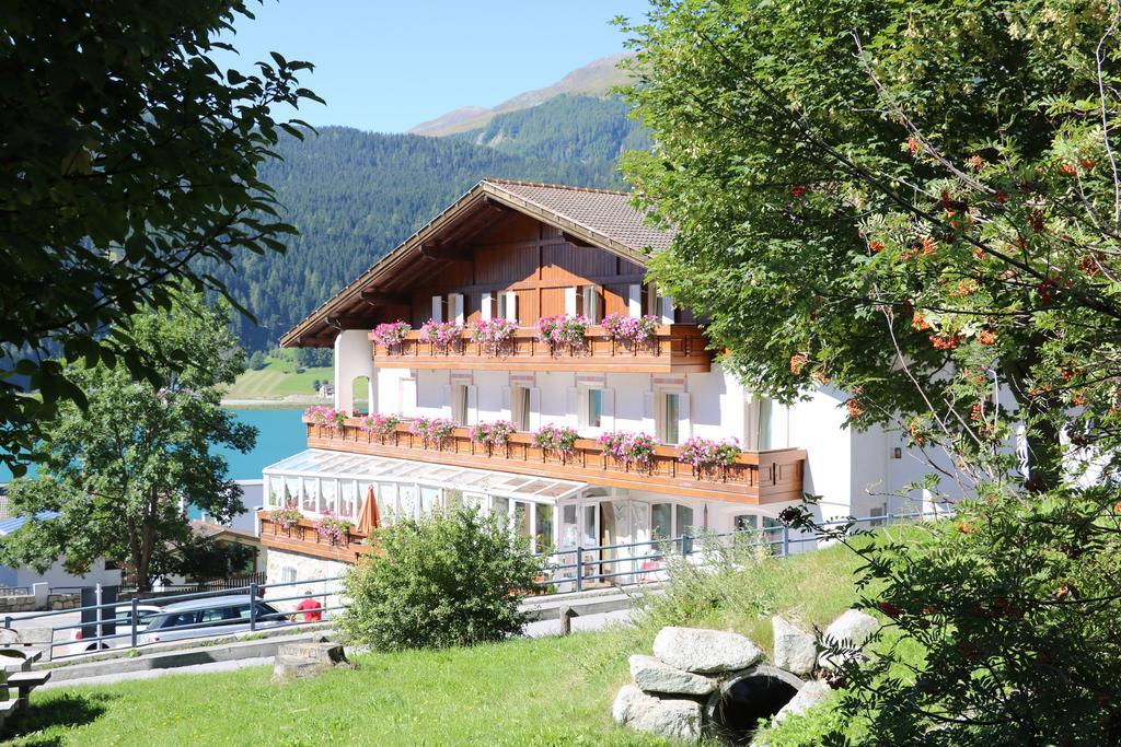 Hotel Etschquelle Reschen Exteriör bild